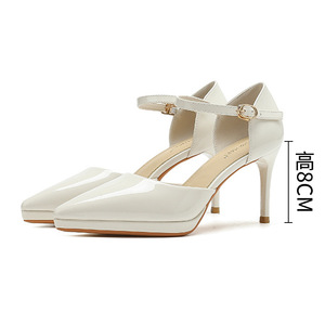 Sandales à talons hauts personnalisées pour femmes, élégantes, à bout fermé, en cuir verni, avec lacets, rehaussantes, pour mariées et demoiselles - Product Image 5