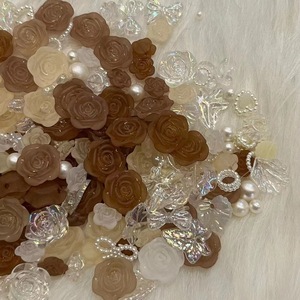 بيع بالجملة في شكل غرام/كيس جديد بلوري ورد DIY كريم غراء مصنوع يدويًا أشكال مختلطة من الخرز الأكريليك السائب - Product Image 4