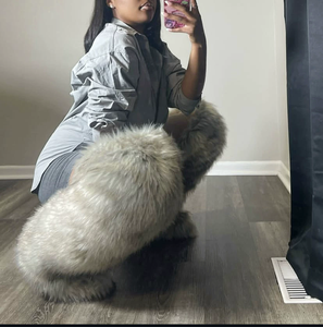 أحذية شتوية من الفرو المنغولي للنساء عالية الجودة باللونين الأسود والبني، أحذية فروية ناعمة، أحذية شتوية أنيقة للسيدات تصل إلى الفخذ - Product Image 4