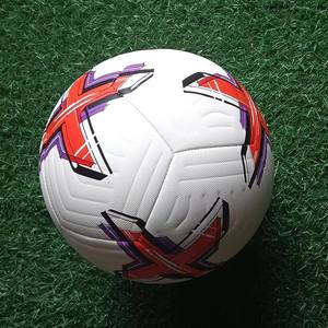 Ballons de football de haute qualité à connexion croisée Taille 5 Matériel PU Cousu à la machine Entraînement de football en plein air Match d'équipe Voetbal - Product Image 4