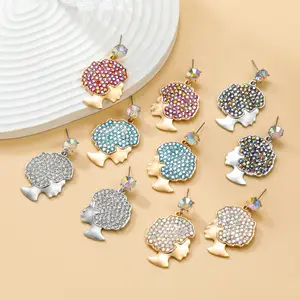Yingtong alla moda orecchini pendenti per donne con capelli ricciolenti in cristallo di diamanti 2024 gioielli
