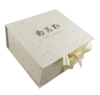 Boîte cadeau rigide pour bébé avec imprimé étoiles crème Bambino, ruban en satin, boîte à rabat, emballage pour cadeau souvenir de nouveau-né
