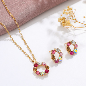 Mode féminine Ins couleur diamant ensemble de bijoux Occasion de mariage comprend circulaire pendentif collier boucle d'oreille personnalité tempérament - Product Image 5