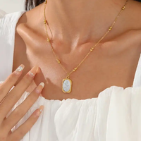 Gravé 18k Or Rempli En Acier Inoxydable Miroir Surface Naissance Fleur Pendentif Colliers Pour Femmes Bijoux De Mode