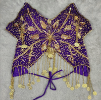 Ensemble jupe et haut à bretelles sexy en crochet fait main avec pompons et pièces de monnaie dorées, idéal pour la danse du ventre et les spectacles