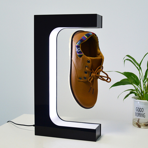 Espositore Magnetico a Levitazione per Scarpe <span class=keywords><strong>con</strong></span> Illuminazione Supporto Fluttuante Girevole per Esposizione Pubblicitaria e Fiere - Product Image 3