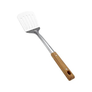 Juego de utensilios de cocina de acero inoxidable con mango de madera, juego de 5 piezas de cucharas, espátulas y cucharones para sartenes antiadherentes - Product Image 4
