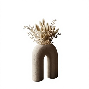 Jarrón de Mesa Moderno Minimalista en Forma de U, de Aluminio con Recubrimiento en Polvo, Hecho a Mano, para Decoración de Interiores del Hogar - Product Image 1