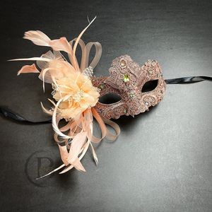 Costume drôle <span class=keywords><strong>masque</strong></span> <span class=keywords><strong>de</strong></span> Cosplay <span class=keywords><strong>masque</strong></span> vénitien <span class=keywords><strong>de</strong></span> Mardi Gras <span class=keywords><strong>masque</strong></span> <span class=keywords><strong>de</strong></span> mascarade <span class=keywords><strong>masque</strong></span> <span class=keywords><strong>de</strong></span> fête <span class=keywords><strong>de</strong></span> plumes pour décor <span class=keywords><strong>de</strong></span> noël <span class=keywords><strong>de</strong></span> fourniture <span class=keywords><strong>de</strong></span> vacances <span class=keywords><strong>de</strong></span> fête - Product Image 3