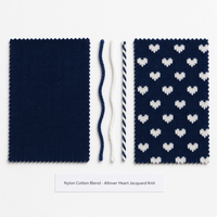 Cardigan en tricot de nylon et coton bleu marine pour femme, motif jacquard cœurs sur toute la surface, col en V, boutons en forme de cœur, personnalisable OEM, vente en gros, OEM, ODM