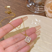 Nouveau Collier Élégant en Zircon à Quatre Feuilles, Pendentif Délicat Polyvalent de Luxe Léger, Accessoire Coréen Haut de Gamme Sportif en Bambou