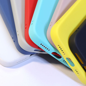 Ốp lưng điện thoại <span class=keywords><strong>iPhone</strong></span> 16 Pro Max và <span class=keywords><strong>iPhone</strong></span> 15 Pro làm từ silicon TPU tùy chỉnh - Product Image 6