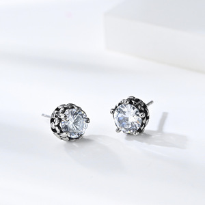 Boucles d'oreilles clous en acier inoxydable avec diamant noir serti griffe, style punk unisexe, bijoux de mode - Product Image 4