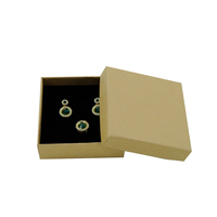 Emballage en papier kraft brun OEM pour bijoux pour bagues, bracelets, colliers, boucles d'oreilles et pendentifs avec avantage UV