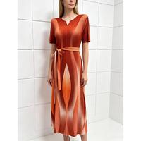 Robes longues plissées élégantes d'été pour femmes, à manches courtes, col en V, ceinturées, taille ample, coupe ajustée, décontractées, grandes tailles