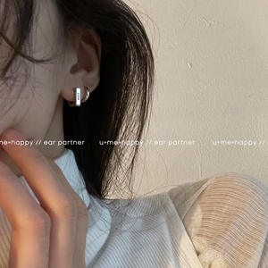 2025 nuova tendenza orecchini <span class=keywords><strong>a</strong></span> bottone da donna di fascia alta con senso di nicchia 925e orecchini in argento polsini placcati oro gioielli Elite per <span class=keywords><strong>Enfp</strong></span> - Product Image 2