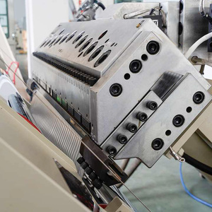 Perfil de hoja de mármol artificial de PVC que hace la máquina tablero que forma la línea de extrusión línea de producción - Product Image 5
