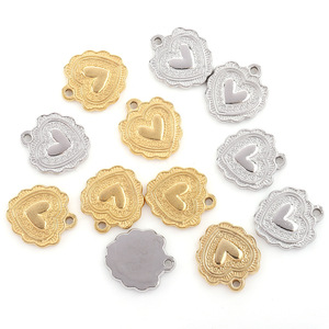 Pendentif en acier inoxydable en forme de cœur avec motif en dentelle, plaqué or et argent, pour la fabrication de bijoux DIY, finition 18K, breloques décoratives - Product Image 1