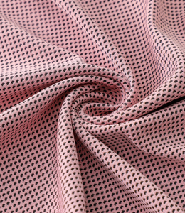 Serviette rafraîchissante avec bouteille en plastique, technique tissée, plusieurs couleurs, multi-usages : foulard de sport, masque coupe-vent, serviette de sport - Product Image 4