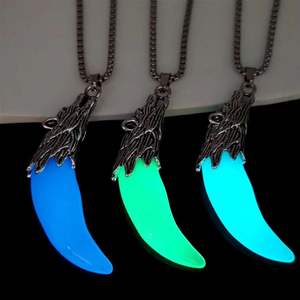 Nuevos collares luminosos con colgante <span class=keywords><strong>de</strong></span> cabeza <span class=keywords><strong>de</strong></span> perro <span class=keywords><strong>de</strong></span> aleación <span class=keywords><strong>de</strong></span> diente <span class=keywords><strong>de</strong></span> lobo para hombres que brillan en la oscuridad, collares creativos <span class=keywords><strong>de</strong></span> cadena <span class=keywords><strong>de</strong></span> <span class=keywords><strong>acero</strong></span> inoxidable - Product Image 3