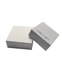 Boîte à bijoux magnétique à couvercle rabattable de style livre avec estampage pour bagues, colliers, boucles d'oreilles, bracelets - Accessoires de boîte cadeau