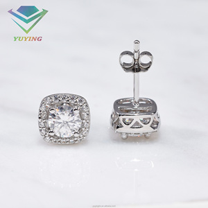 Boucles d'oreilles clous en moissanite taille brillant rond, monture halo en argent 925, couleur argent, testées positivement au testeur de diamants, certificat GRA, bijoux en promotion - Product Image 5