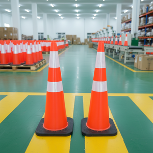 Yol Güvenliği Üreticisi Esnek Yansıtıcı 36 İnç PVC Trafik Güvenlik Konileri - Product Image 1