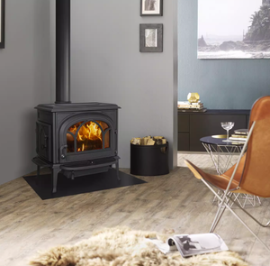 Chimenea de Leña de Hierro Fundido Norway F500 ECO, Chimenea Independiente de Estilo Europeo para Villas y Casas de Huéspedes - Product Image 1