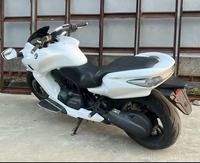 Moto à essence Honda1 DN-01 680cc V-Twin HFT automatique Concept Bike pour collectionneurs mondiaux