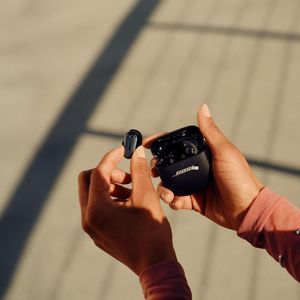 หูฟังไร้สายแบบสปอร์ต บลูทูธ TWS IPX7 กันน้ำ เสียงเบสหนักแน่น ตัดเสียงรบกวน สเตอริโอ แนบกระชับหู - Product Image 3