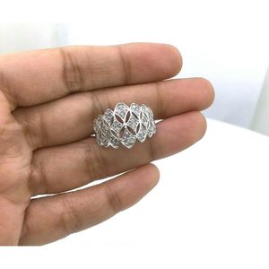 แหวนเพชร Jewelspaark 0.40 กะรัต ทรงกลม สีขาวธรรมชาติ เงินแท้ 925 เครื่องประดับหมั้นสำหรับผู้หญิง ขนาดแหวน - Product Image 6