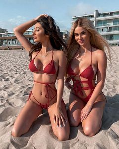 A Vita alta Bikini di vendita calda Logo personalizzato Dettaglio Su cinghia delle donne sexy del bikini di alta cut <span class=keywords><strong>costumi</strong></span> <span class=keywords><strong>da</strong></span> <span class=keywords><strong>bagno</strong></span> 2020 del bikini del costume <span class=keywords><strong>da</strong></span> <span class=keywords><strong>bagno</strong></span> spiaggia usura - Product Image 1