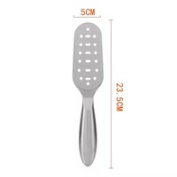 Grattoir à pieds professionnel en acier inoxydable, exfoliant double face, poignée antidérapante, outil de soin des pieds, outil de pédicure