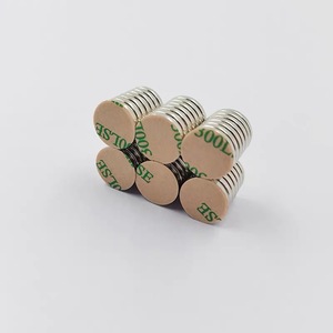 Prezzo competitivo su misura 10mm disco permanente <span class=keywords><strong>magneti</strong></span> 12mm Neo rotondo <span class=keywords><strong>adesivo</strong></span> <span class=keywords><strong>magneti</strong></span> <span class=keywords><strong>per</strong></span> la scatola - Product Image 4
