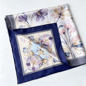 Elegante Pañuelo de Seda con Estampado Floral, Accesorio de Moda para Mujer, Cuadrado, Multifuncional, para Todas las Temporadas, 100% Seda - Product Image 1