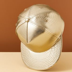 Gorra de béisbol de piel sintética personalizada de 5 paneles con logotipo, sombrero con Parche de goma con borde perforado y agujero perforado cortado con láser - Product Image 5