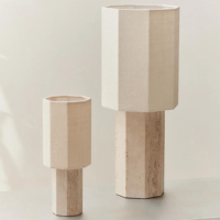 Lampe de table LED octogonale moderne et simple en pierre et tissu, design personnalisé, pour salon, chambre et bureau