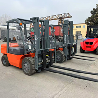 Chariot élévateur diesel 4x4 à faible coût de transport, levage sur quatre roues, 3m-7m, déplaceur latéral hydraulique, mât à trois sections, commande assise