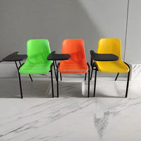 Chaise d'entraînement ergonomique empilable en plastique moderne avec tablette d'écriture pour usage extérieur – Vente en gros à chaud