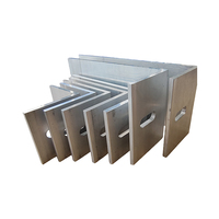 Profil en alliage d'aluminium série 6000 Angle de garniture en forme de L 40x40x4mm Bande de bordure triangulaire Angle latéral égal pour diverses applications