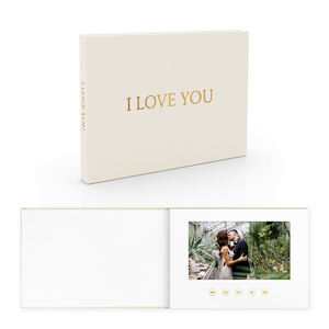 Album vidéo de mariage de luxe en lin avec dorure à chaud « I LOVE YOU », carte d'invitation vidéo, écran IPS 7 pouces, 4 Go - Product Image 1