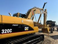 Excavatrice Caterpillar Cat 320C d'occasion en bon état, à vendre à bas prix, machine à chenilles lourde