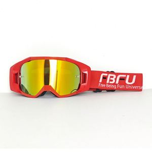 Occhiali Decorativi FBFU per Uomo e Donna con Montature in TPU e Lenti in PC ad Alta Definizione nei Colori Blu, Rosso e Trasparente - Product Image 4