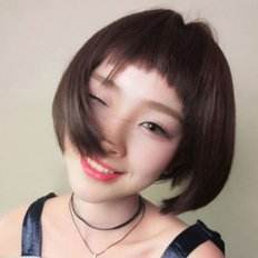 Daily Cute Witch Peluca de pelo corto Diseño de corte natural hecho a mano - Product Image 1