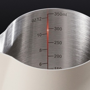 Kingze Outils personnalisés pour barista Tasse à <span class=keywords><strong>mousseur</strong></span> à lait en acier inoxydable 350ml 600ml Pichet à lait à bec pointu - Product Image 3