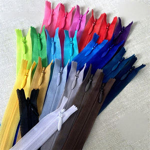 ซิปตาข่ายแบบซ่อน <span class=keywords><strong>YKK</strong></span> ของแท้ รุ่น 2CC หลายสี หลายขนาด สำหรับชุดแต่งงาน ชุดราตรี เสื้อผ้า ขายส่ง - Product Image 1