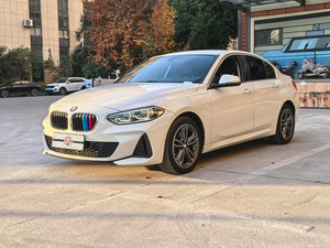 Autos Usados <span class=keywords><strong>BMW</strong></span> <span class=keywords><strong>120i</strong></span> M Sport 2020, 1.5L 140HP, Automático, Interior Oscuro, Faros LED R17, Asientos de Cuero, Cámara de Reversa, Techo Solar, Volante a la Izquierda - Product Image 4