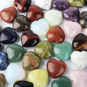 Bán Buôn Tự Nhiên Chữa Bệnh Đá Trái Tim Đá Quý Khắc 15Mm Mini Tinh Thể Trái Tim Khắc Cho Trang Trí Nội Thất - Product Image 2