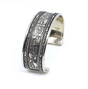 2024 Rustic Brass <b>Cuffs</b> for the Christmas Women Clothing Winter Brass Embossed Jewelry Shiny Rose african brass Bangle Jewelry - Product Image 3