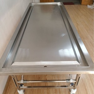 Le fabricant fournit des tables d'autopsie, des stations d'autopsie et des tables de prélèvement en acier inoxydable pour salles d'autopsie ; hauteur - Product Image 4